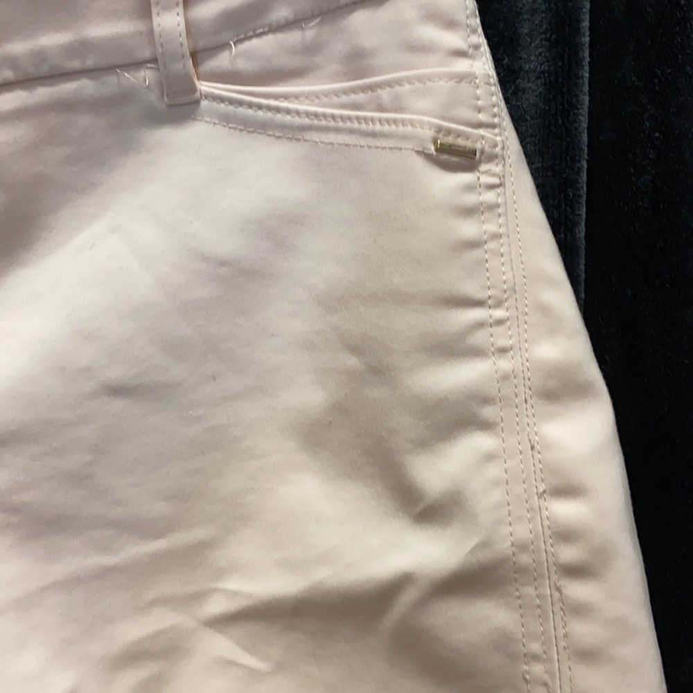 Shorts - Picture 2 of 4